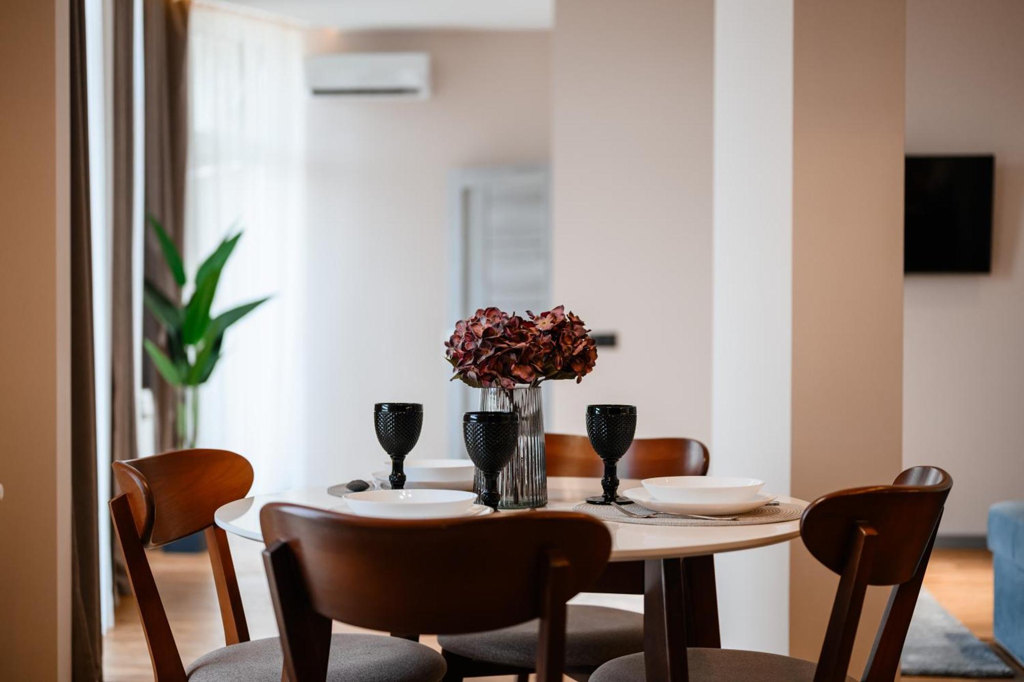 Luxury Apartments Smart House أوزهورود المظهر الخارجي الصورة